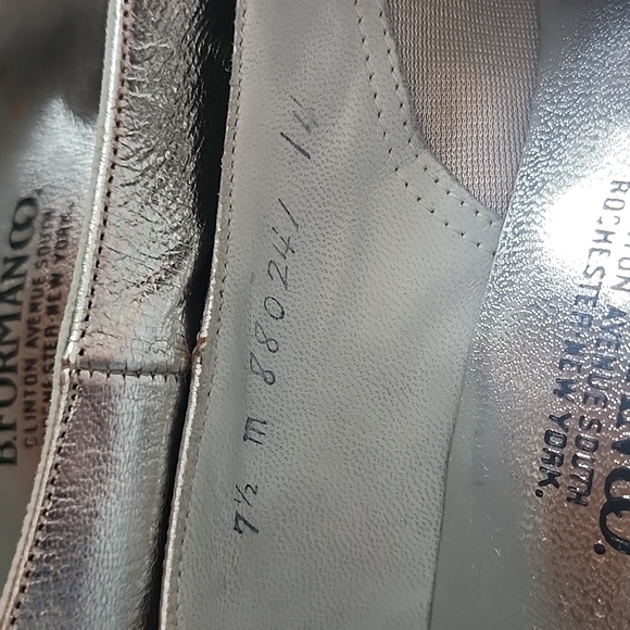 Vintage B. Forman Co. Metallic Silver Women's Pumps with Bow Detail Size 7.5 - Picture 6 of 16